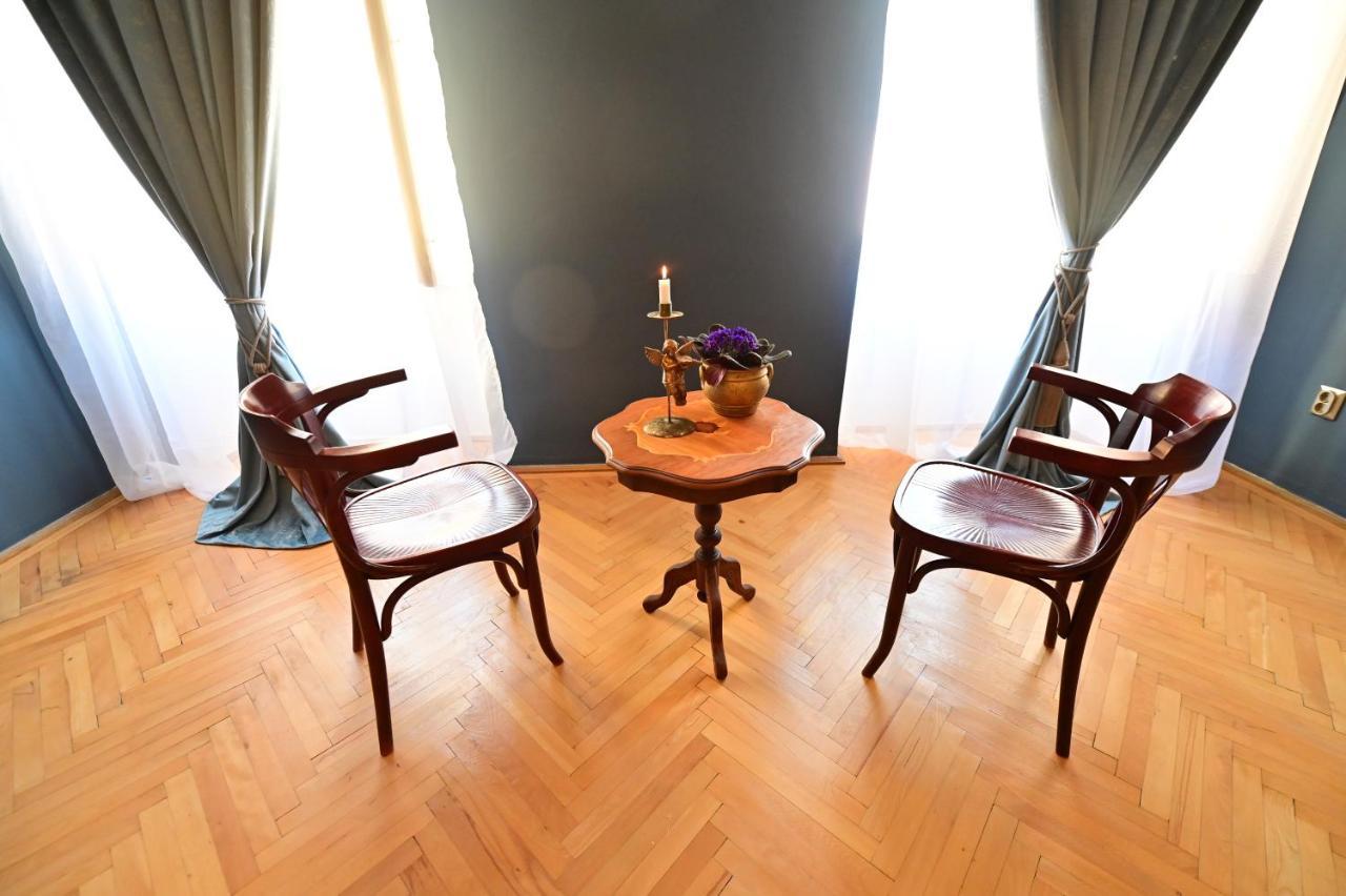 Lovely 2 Bedroom Apartment In Historic City Center سيبيو المظهر الخارجي الصورة