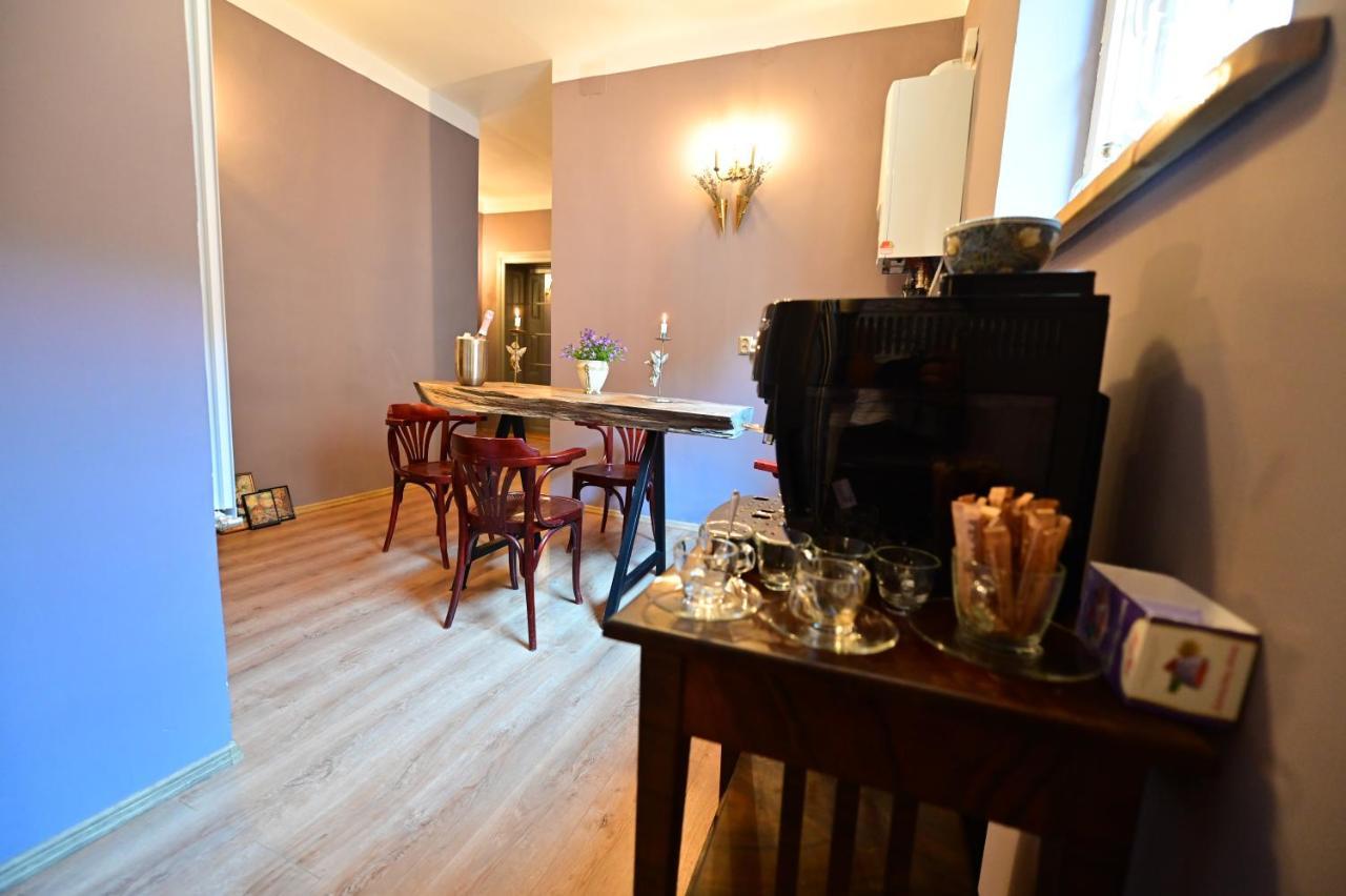 Lovely 2 Bedroom Apartment In Historic City Center سيبيو المظهر الخارجي الصورة