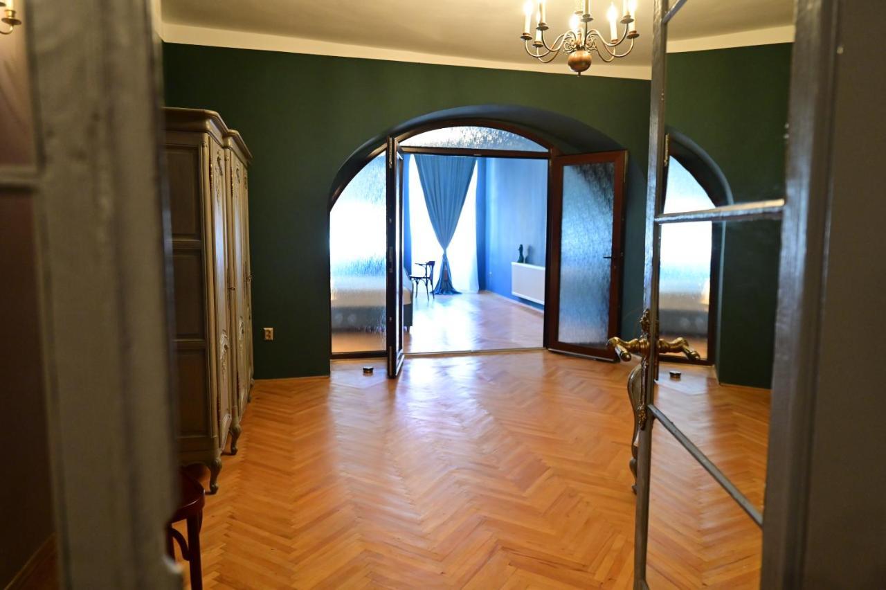 Lovely 2 Bedroom Apartment In Historic City Center سيبيو المظهر الخارجي الصورة